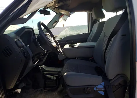 2013 Ford F350 Super Duty z USA, uszkodzony, nr VIN 1FT8W3B69DEB34678